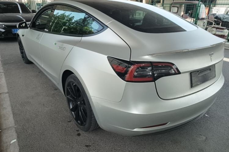 Tesla Model 3 2021 — 4