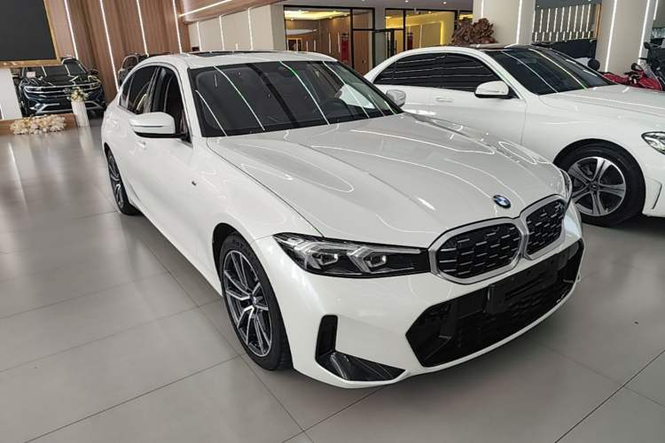 BMW 325Li 2023 — 3