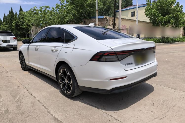 Honda Accord 2023 — 4