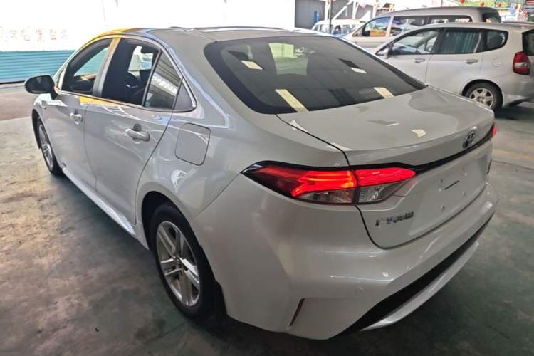 Toyota Corolla 2021 — 4