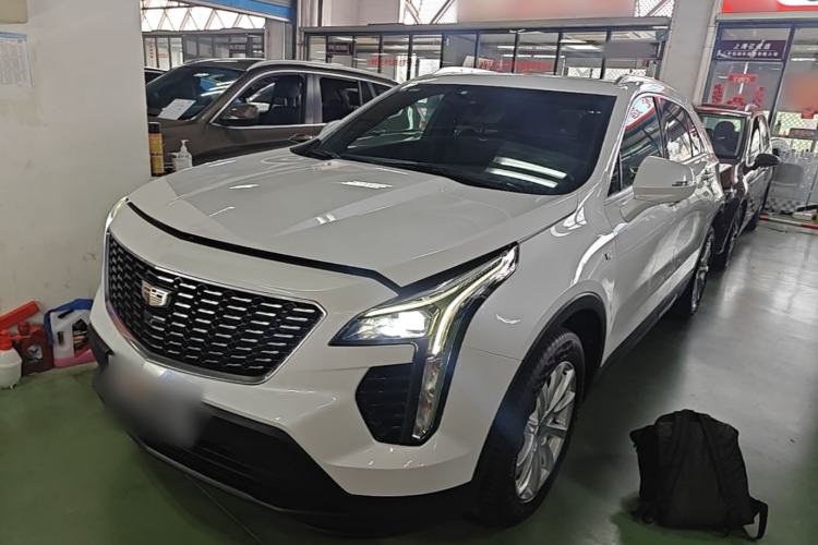 Cadillac XT4 2020 — фото 1