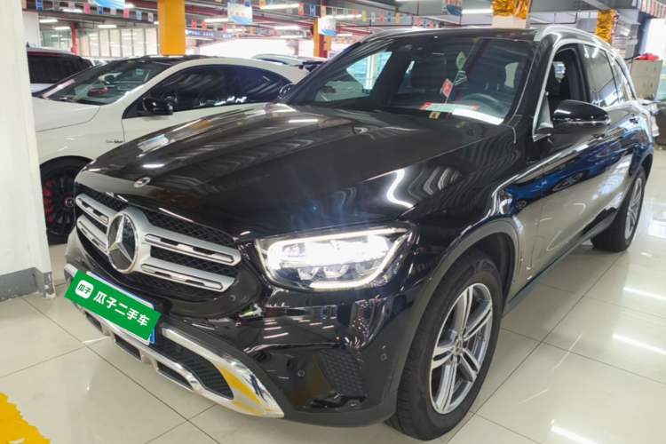 Mercedes-Benz GLC 260 L 2021 — фото 1