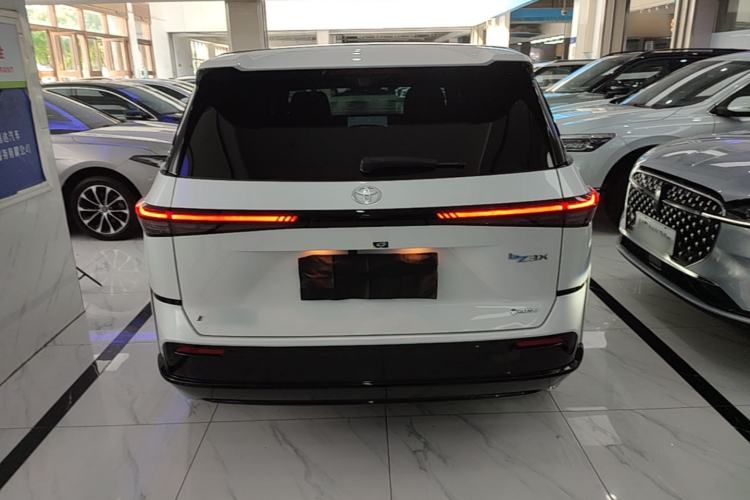 Toyota bZ3X 2025 — 5
