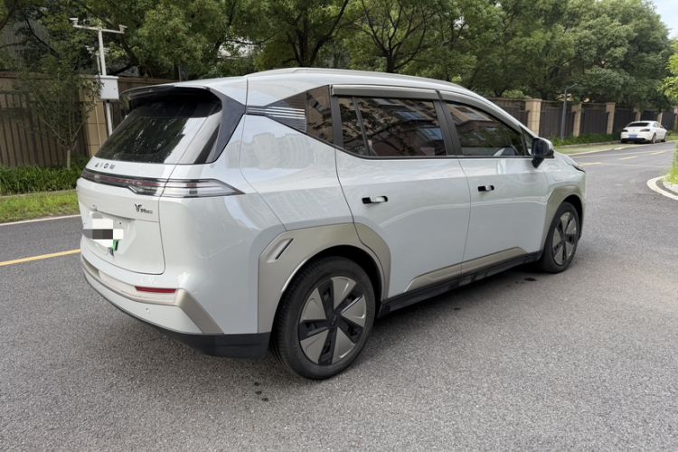 AION Y 2022 — 5