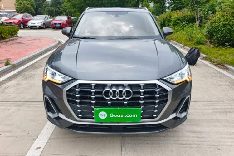 Audi Q3 2022 — 2