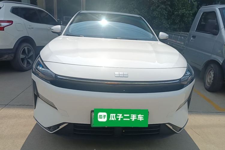 Geely Galaxy L6 2025 — 2