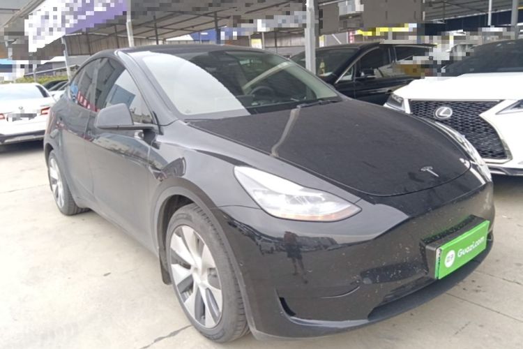 Tesla Model Y 2022 — 3