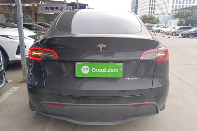 Tesla Model Y 2022 — 5