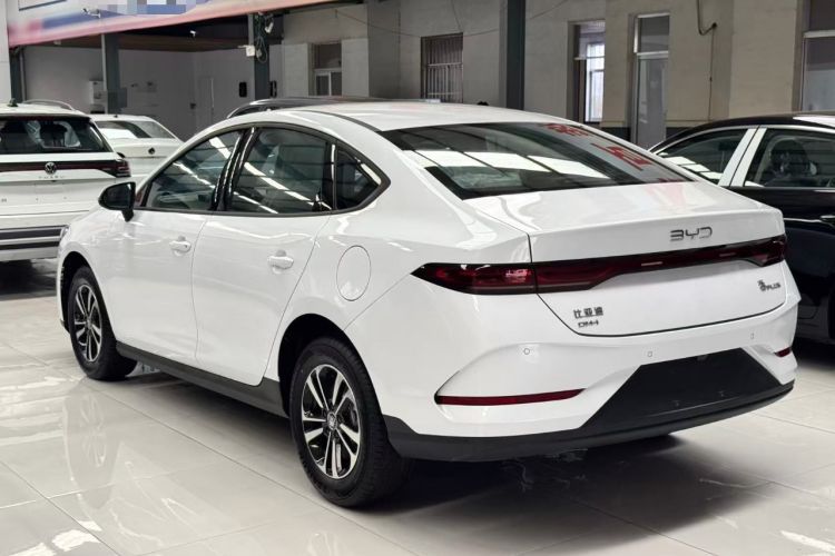 BYD Qin Plus 2025 — фото 4