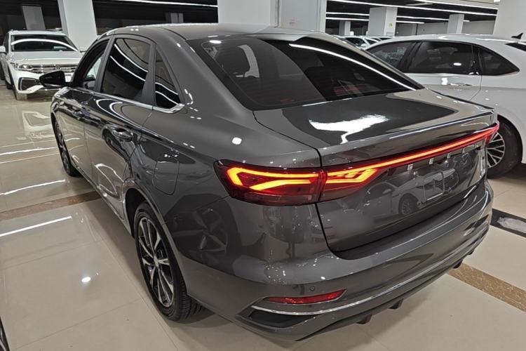 Geely Emgrand 2025 — 4