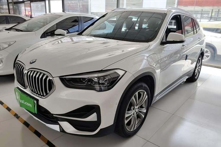 BMW X1 2020 — фото 1