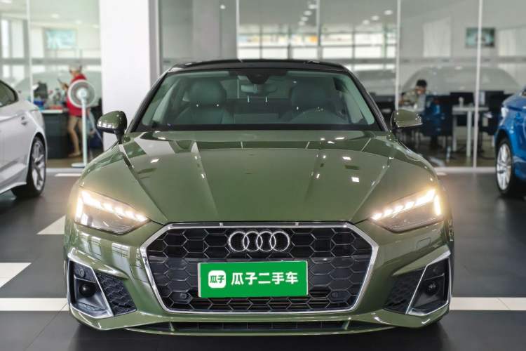 Audi A5 2023 — фото 2