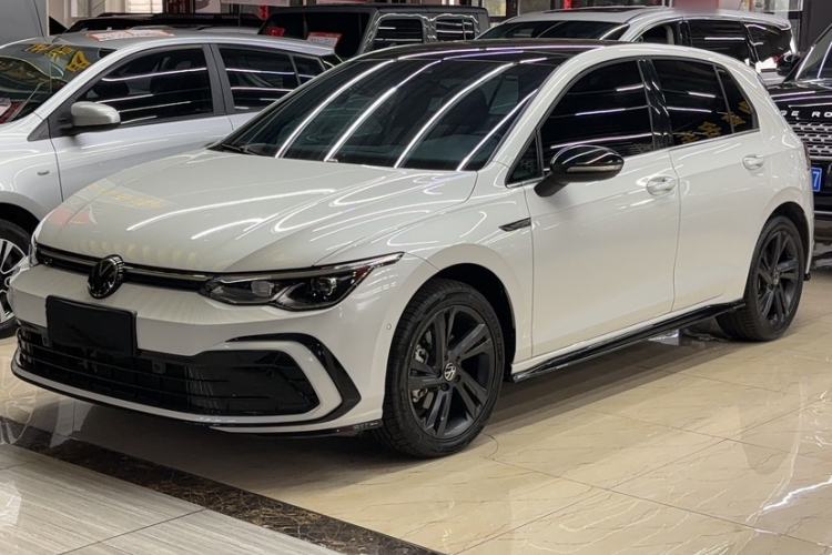 Volkswagen Golf 2024 — 4