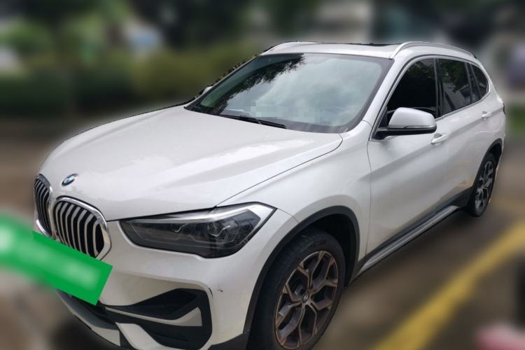 BMW X1 2022 — фото 1