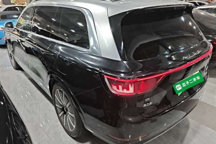 AITO M9 2024 — 4