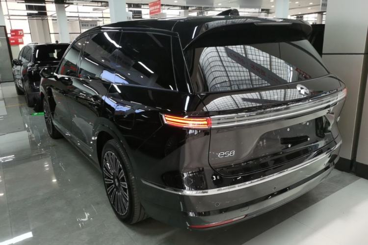 NIO ES8 2026 — 4
