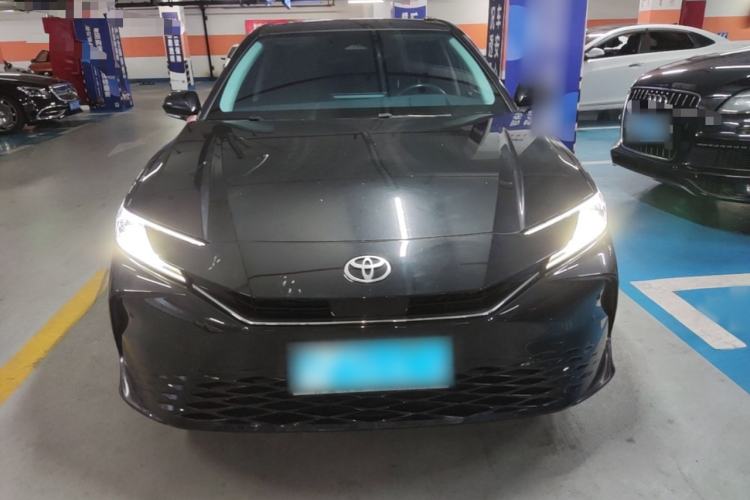 Toyota Camry 2024 — 2
