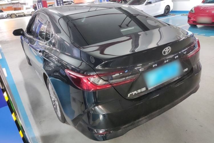 Toyota Camry 2024 — 4