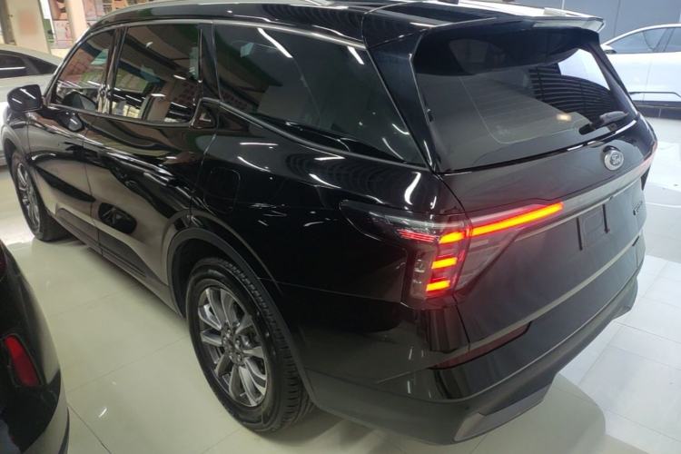 Ford Edge 2023 — фото 4