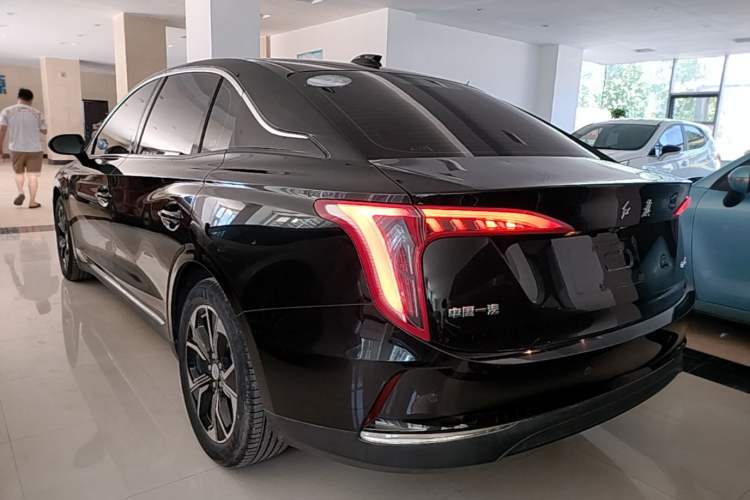 Hongqi E-QM5 2021 — 4