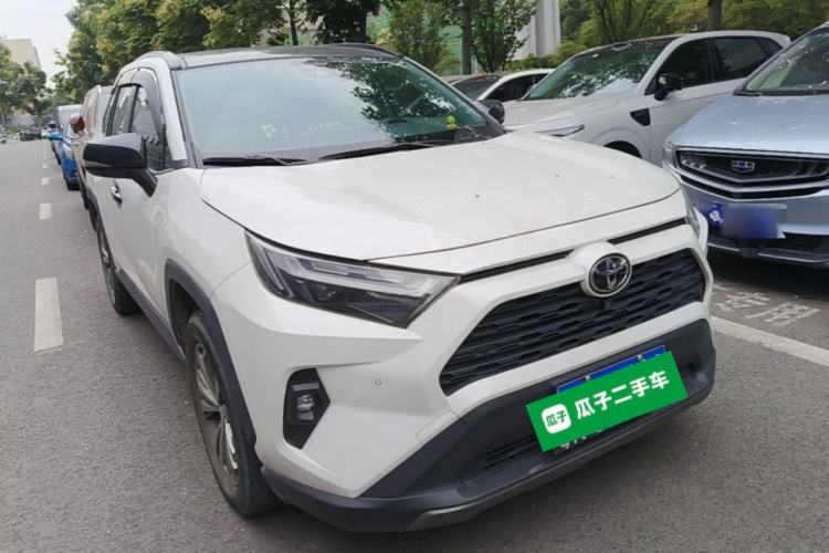 Toyota RAV4 2023 — 3