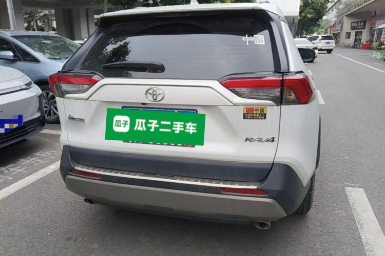 Toyota RAV4 2023 — 5