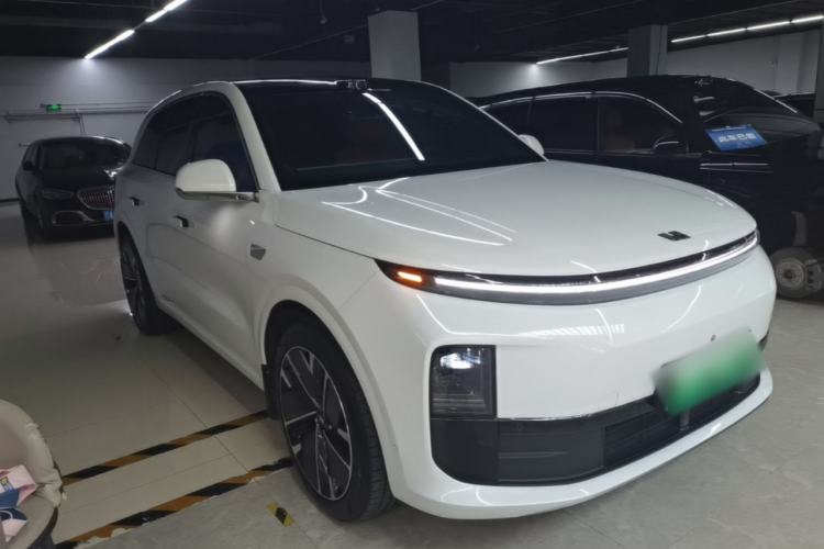 Li Auto L6 2025 — 3