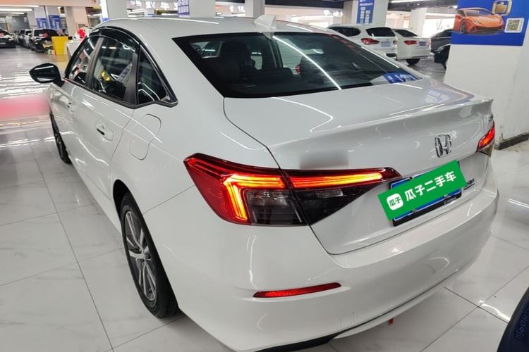 Honda Civic 2023 — 4