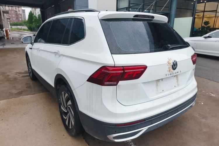 Volkswagen tiguan l 2023 — фото 4