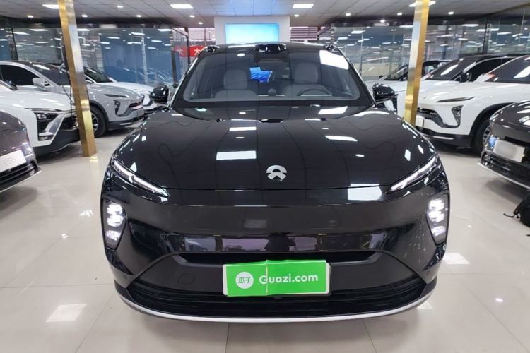 NIO ES8 2024 — 2