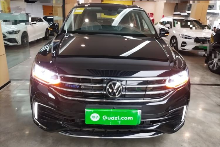 Volkswagen Tiguan L 2023 — фото 2