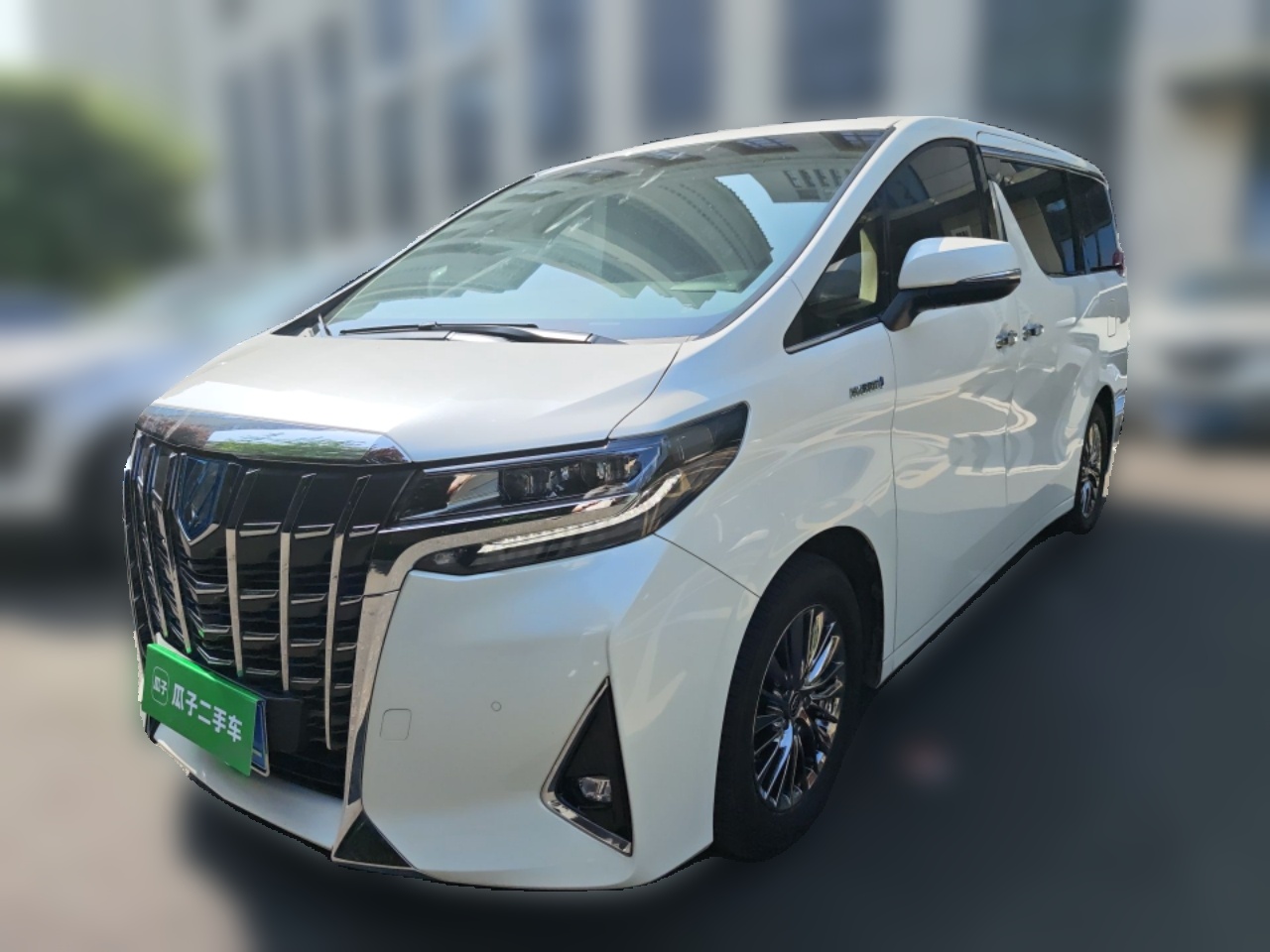 Toyota Alphard 2021 — фото 1