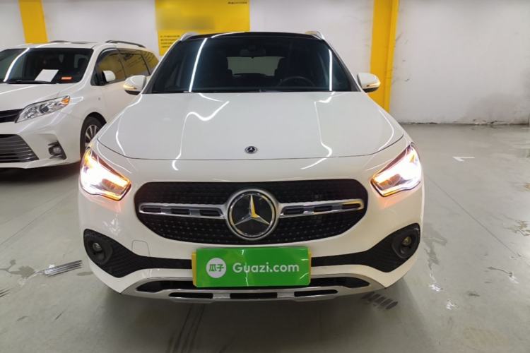 Mercedes-Benz GLA 200 2020 — 2