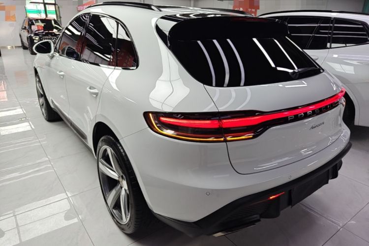 Porsche Macan 2023 — фото 4