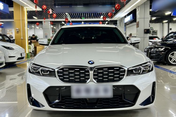 BMW 325i 2025 — фото 2