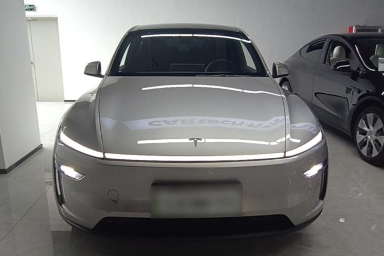 Tesla Model Y L 2025 — 2