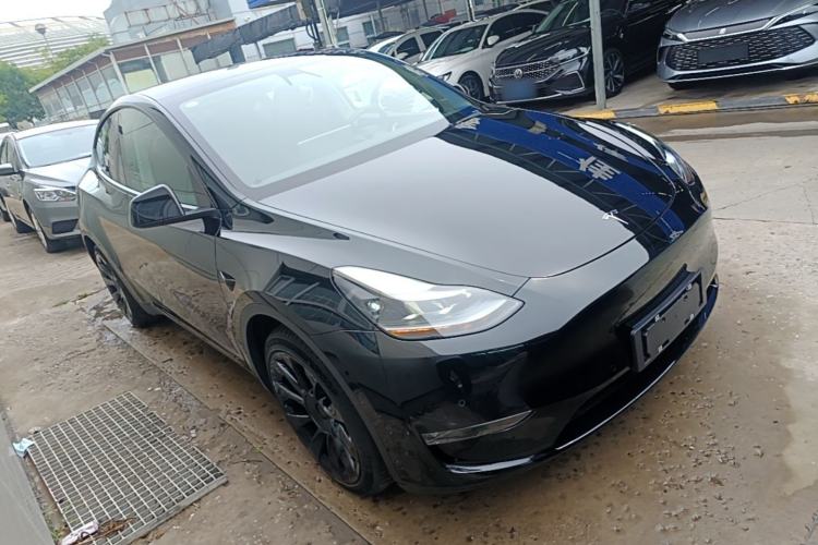 Tesla Model Y 2021 — 3