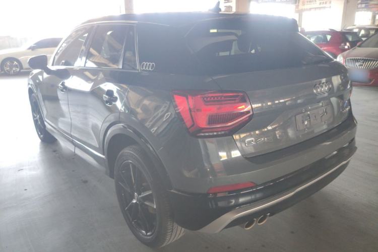 Audi Q2L 2021 — 4