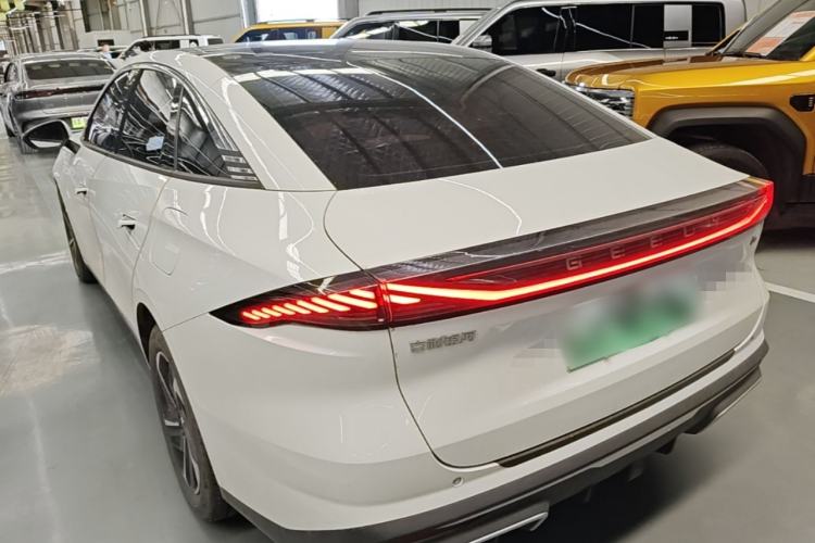 Geely Galaxy L6 2023 — 4