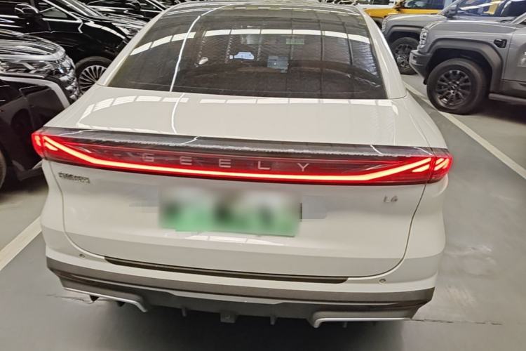 Geely Galaxy L6 2023 — 5