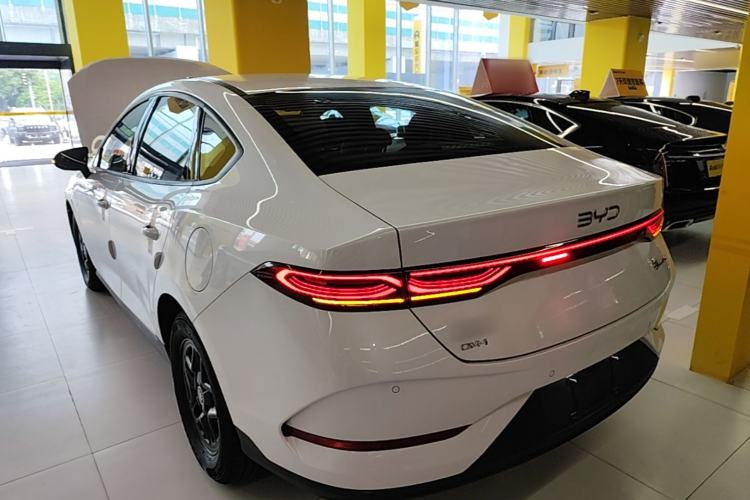 BYD Qin PLUS 2025 — фото 4