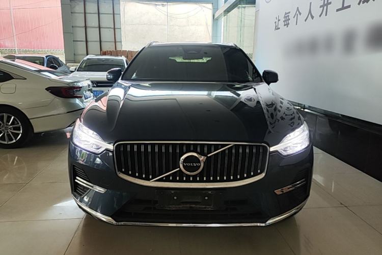 Volvo XC60 2024 — 2