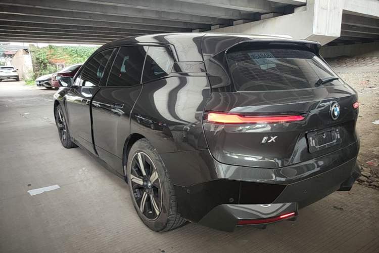 BMW iX 2022 — 4