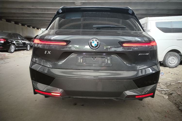 BMW iX 2022 — 5