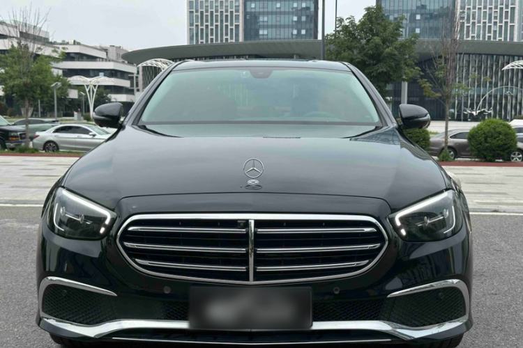 Mercedes-Benz E 300 L 2023 — 2