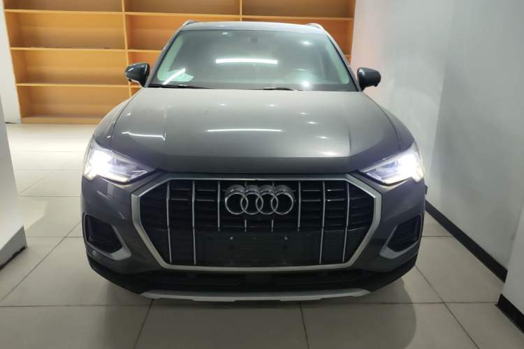 Audi Q3 2021 — 2