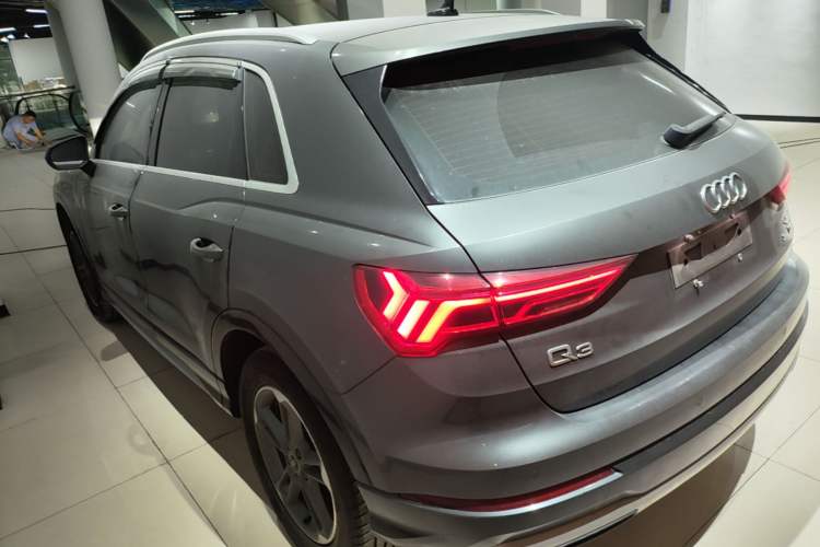 Audi Q3 2021 — 4