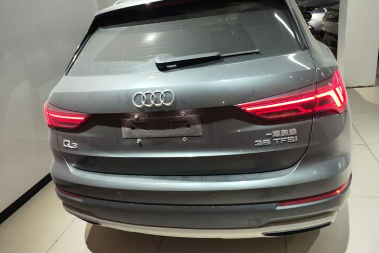 Audi Q3 2021 — 5