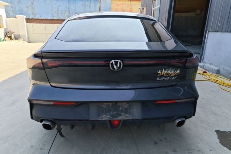 ChangAn UNI-V 2022 — 5