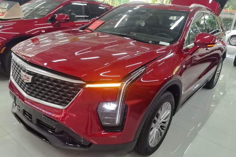 Cadillac XT4 2024 — фото 1